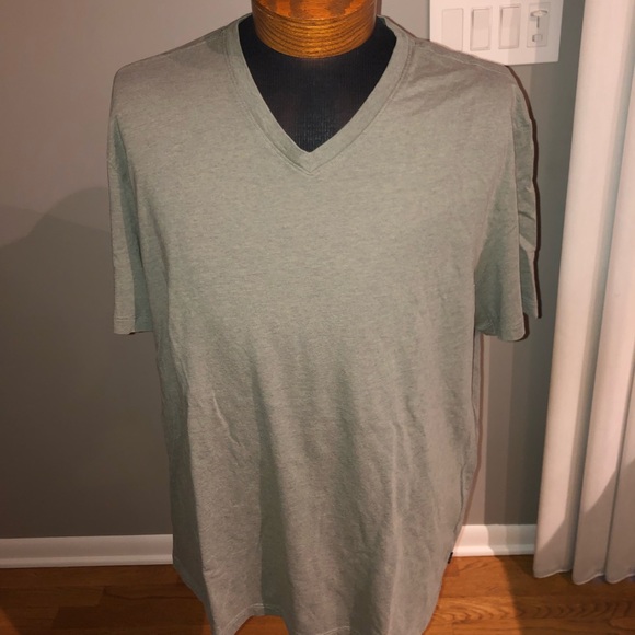 👔2 for $30👕 Calvin Klein moss green T-shirt - Picture 1 of 6